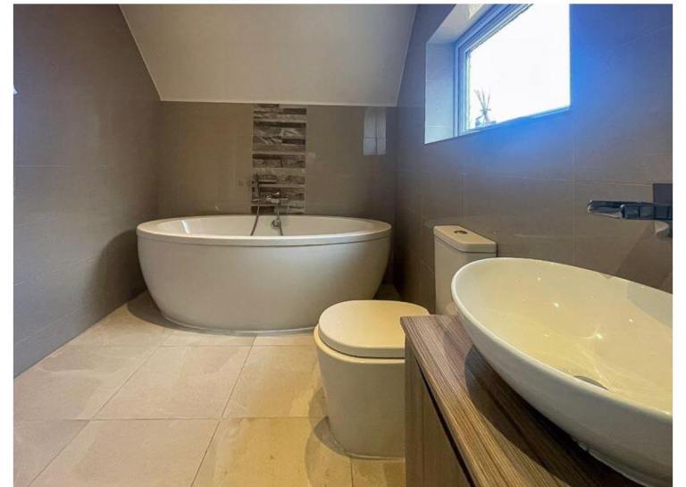 Room in shared accommodation (WS3 1JN)