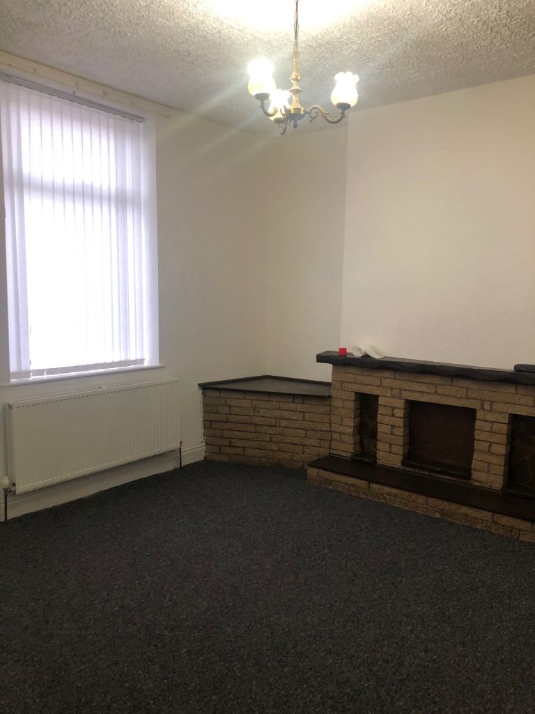 3/4 bedroom terraced house at Hardman Street, Failsworth M35 0BB