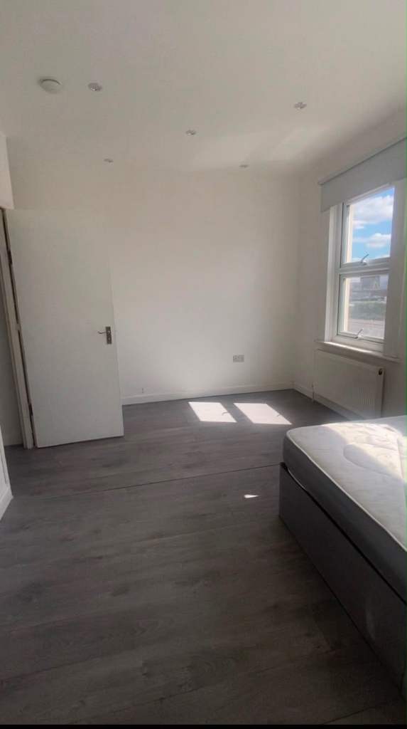 🏡 3-Bedroom House at New rd, Rainham RM13 8SL – Furnished, Refurbished & Great Transport Links! ✨