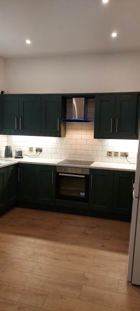 🏡 Extra-Large En-Suite Room to Rent – Bangor City Centre, BT20 3AE