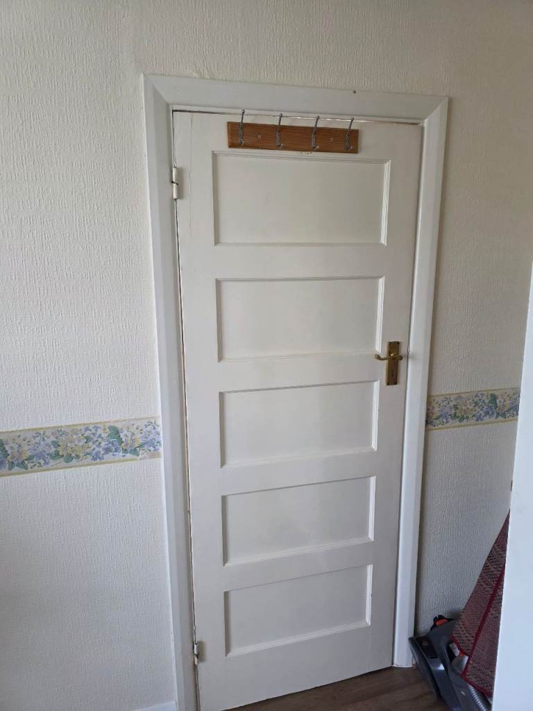 🏡 Spacious Master Bedroom in Gants Hill, IG5 0JA | £850 PCM | Available Now