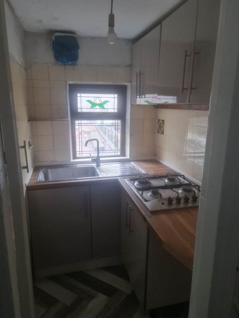 4 bedroom house to let Duckworth terrace, Bradford (BD9 5HH)