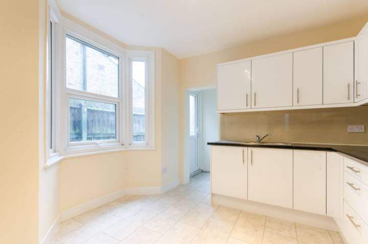 Large double room in a friendly houseshare (N17)