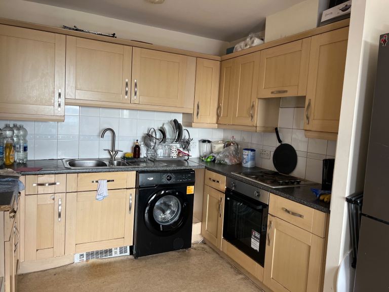 Double En-suite Room Gants hill, Redbridge, IG2 6LQ