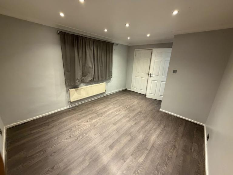 One Bedroom Maisonette Available for rent (UB8 2PZ)