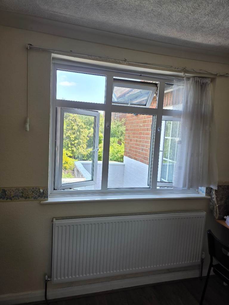 🏡 Spacious Master Bedroom in Gants Hill, IG5 0JA | £850 PCM | Available Now