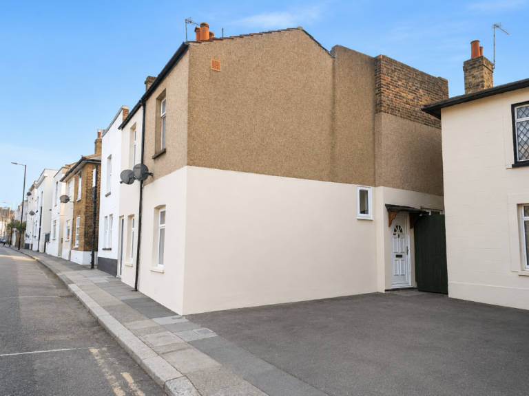 3 Bedroom House To Rent at Sandy Hill rd, Woolwich, London (SE18 7BA)