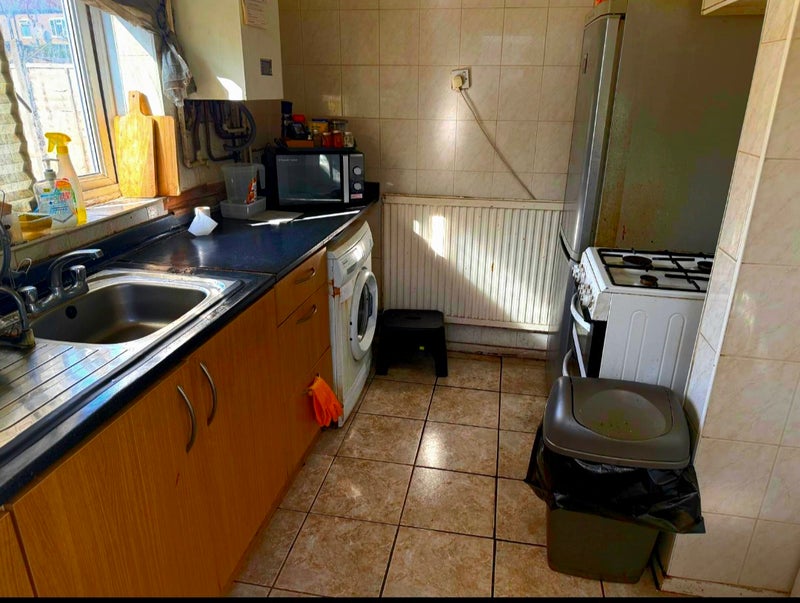 🏡 Furnished Single Room in Newbury Park, IG2 7RS | £430 PCM | All Bills Inclusive