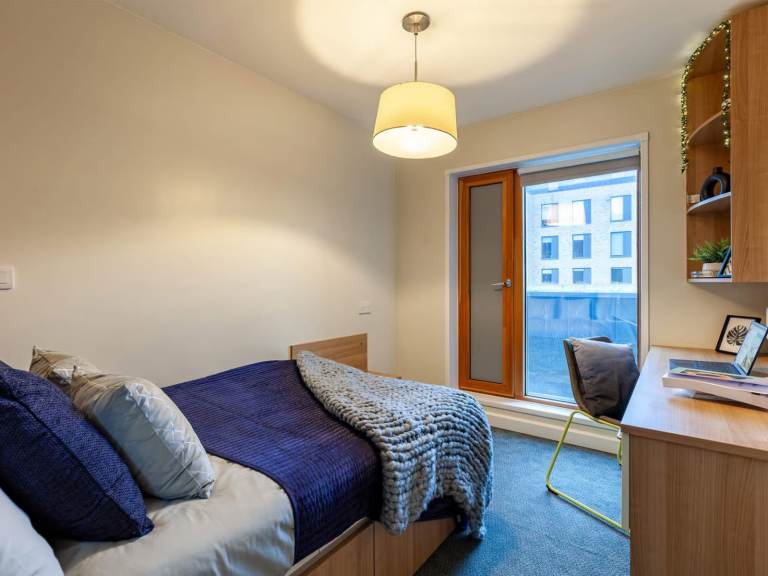 Modern ensuite room to rent in central Reading |RG1|