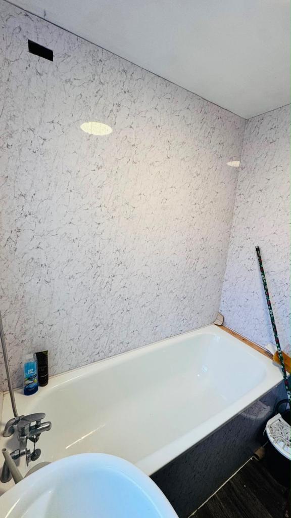 2 bedroom terraced house for rent (ST3)