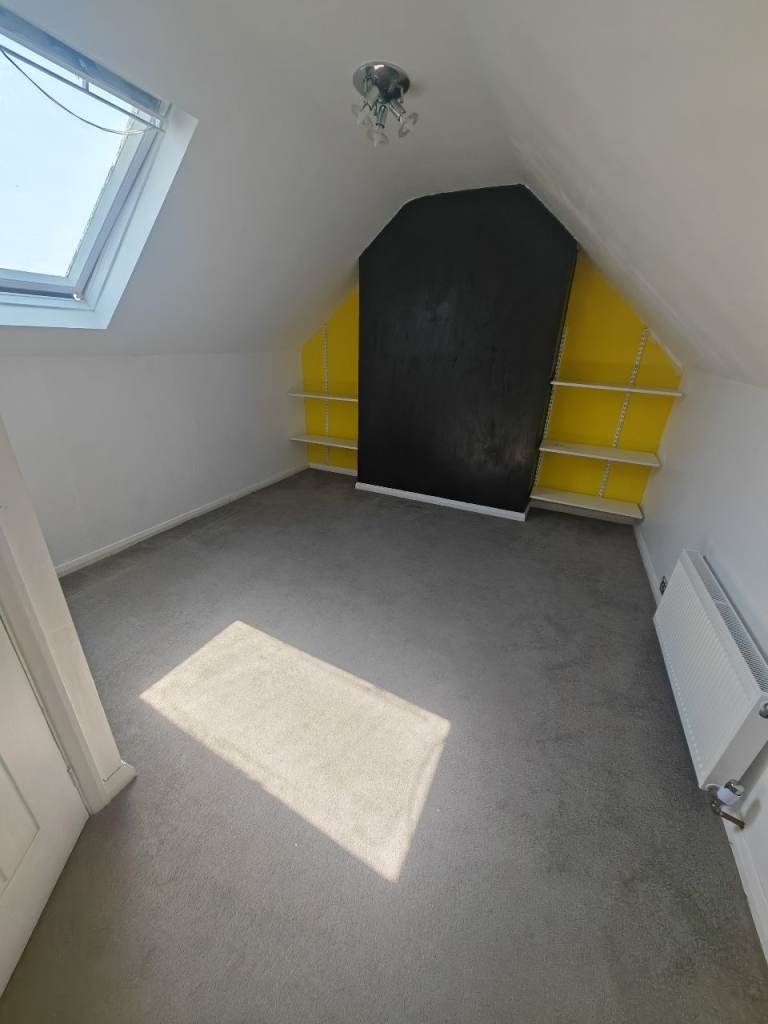 🏡 Furnished 2-Bedroom Flat  to Rent – Rushden, NN10 9QG