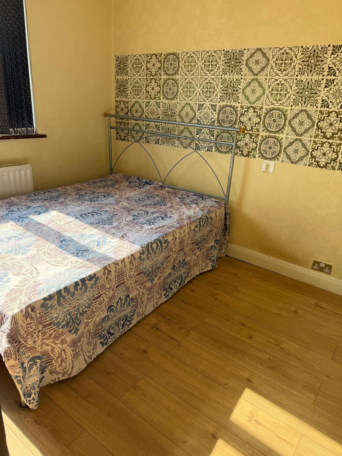 Newly Refurbished Double Rooms to Let – UB4 8DS | Couples Welcome