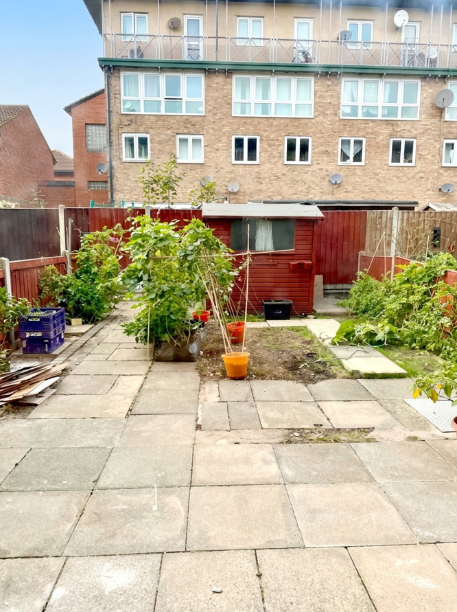 Newly refurbished two bed maisonette at Clayhall, Ilford (IG5 0SY)