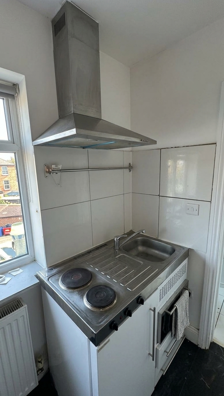 🏡 2 Studio style En-suite ROOMS – EASTERN AVENUE, NEWBURY PARK, ILFORD IG2 7HU