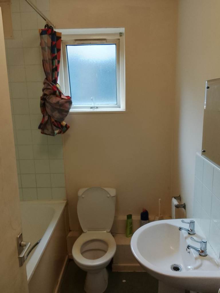 Herne Hill - Self-contained studio apartment Brixton, London SE24 0HB