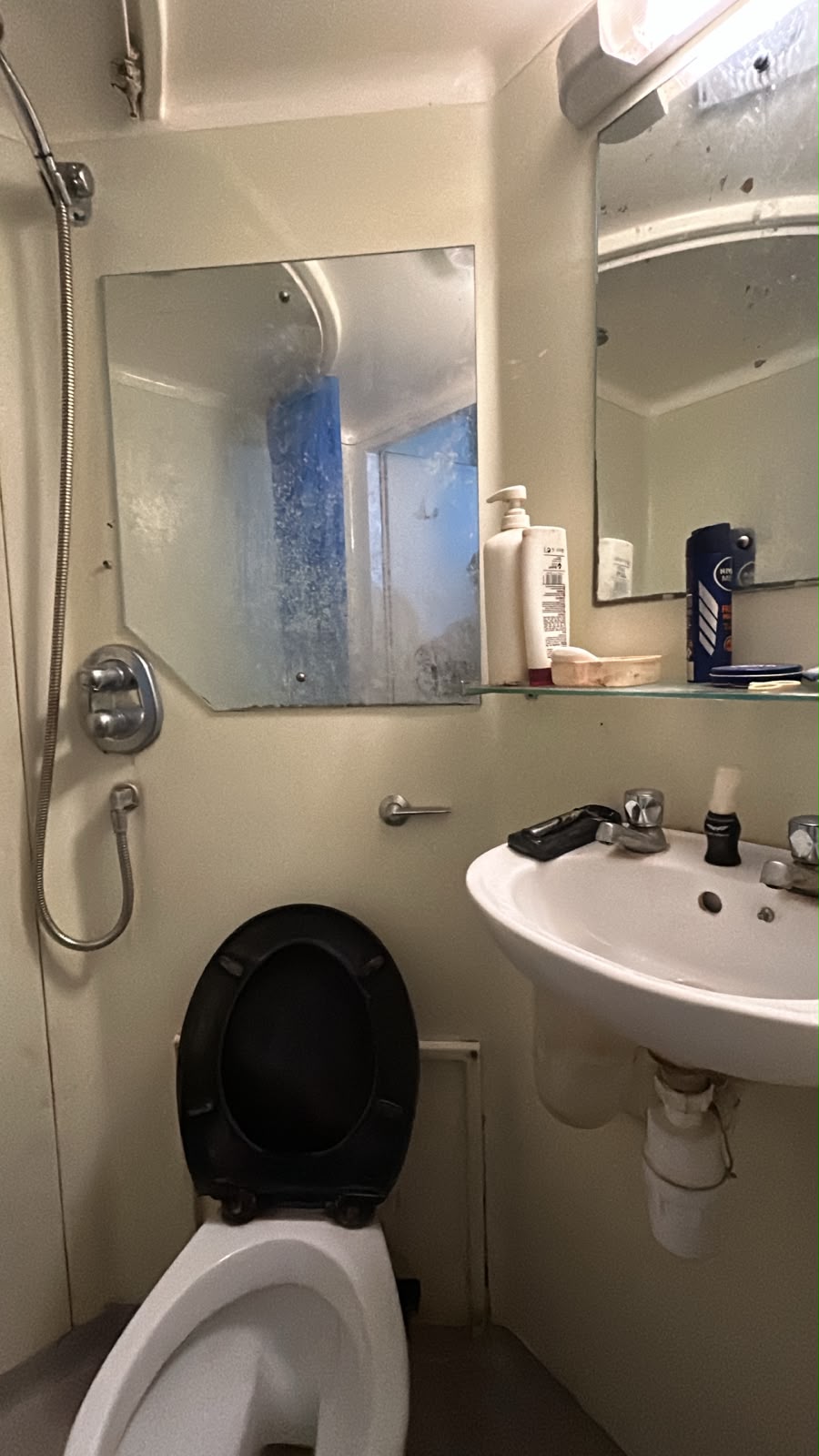 Self-Contained Studio to Rent in Hounslow, TW3 3AA