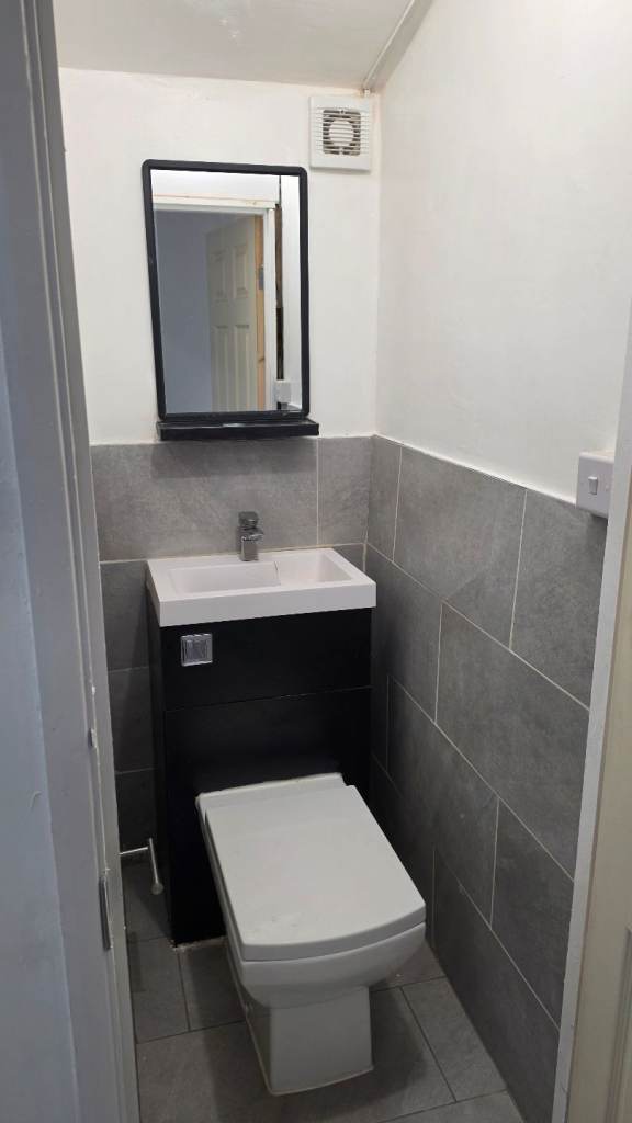 🏡 SPACIOUS DOUBLE ROOM FOR COUPLES – E13 8RT | ALL BILLS INCLUDED! ✨