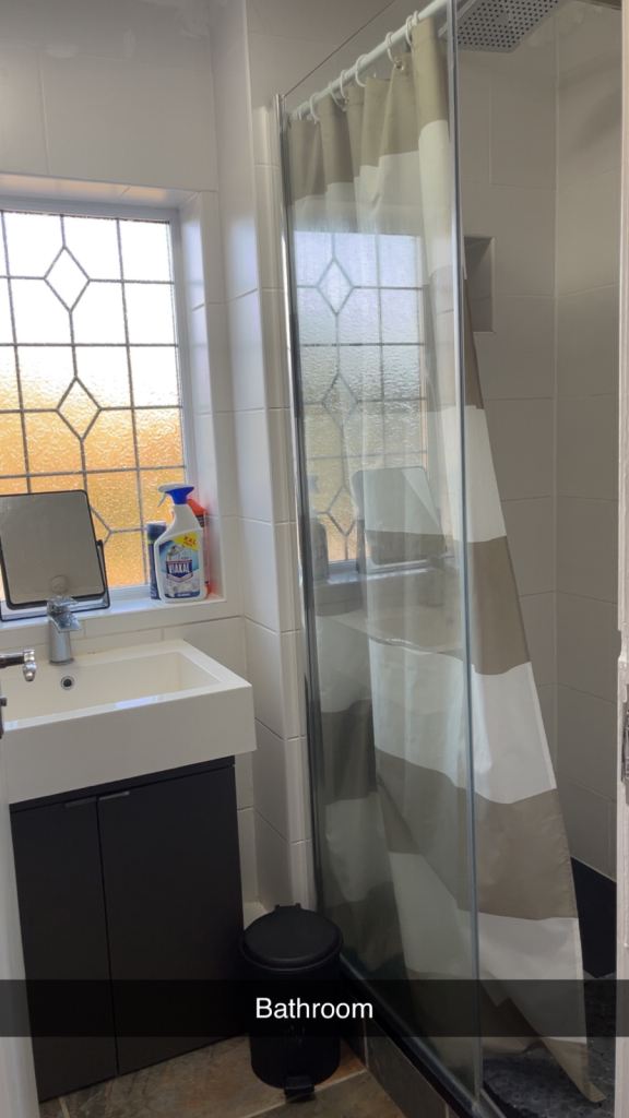 🏡 Furnished Single & Double Rooms from £500 PCM | All Bills Included | RM16 4UA