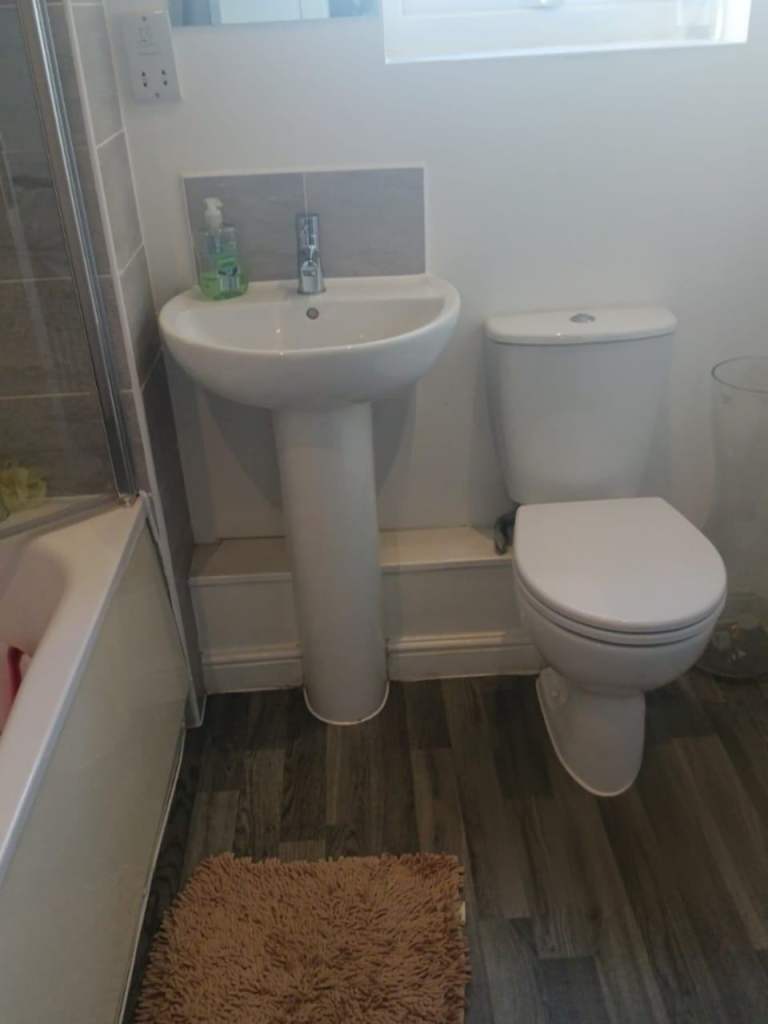 🏡✨ Furnished Single Room in Clayton M11 4XB – £480 pcm | Tram, Bus & Shops Nearby!