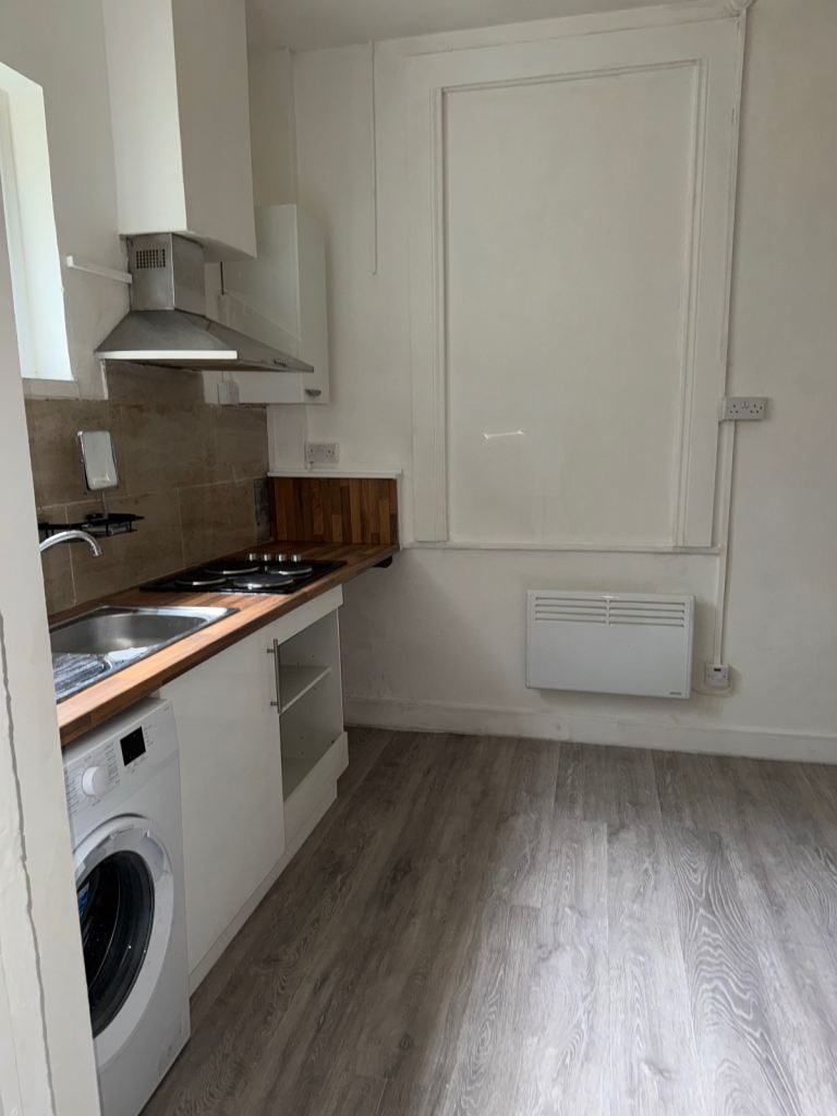 Studio apartment to rent, 3 minute walk from Goodmayes Station IG3 9UD