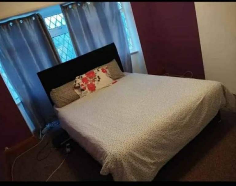 🏡 Spacious Double Room in LU3 1EN | £600 PCM | Bills Included | Couples Welcome