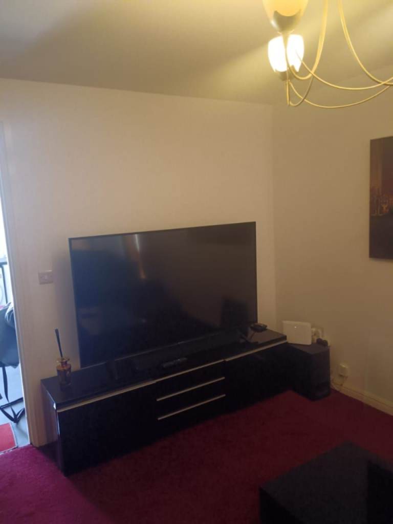 🏡✨ Furnished Single Room in Clayton M11 4XB – £480 pcm | Tram, Bus & Shops Nearby!