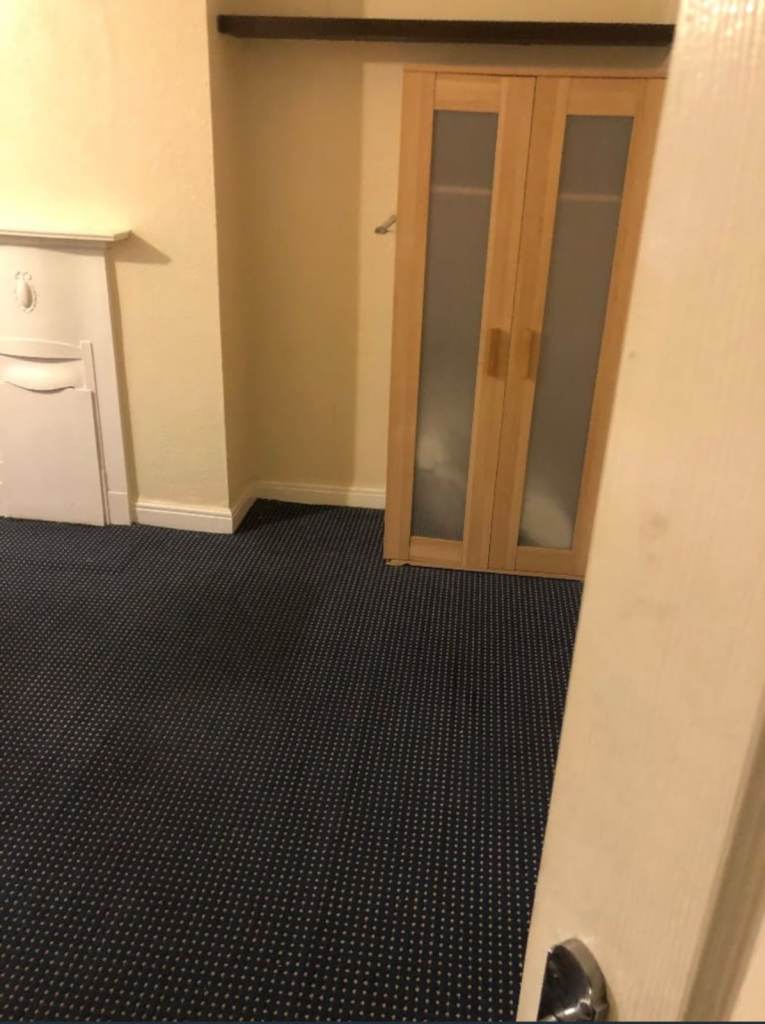 Good Sized Double room in Gants Hill (Central line) (IG2 6TP)