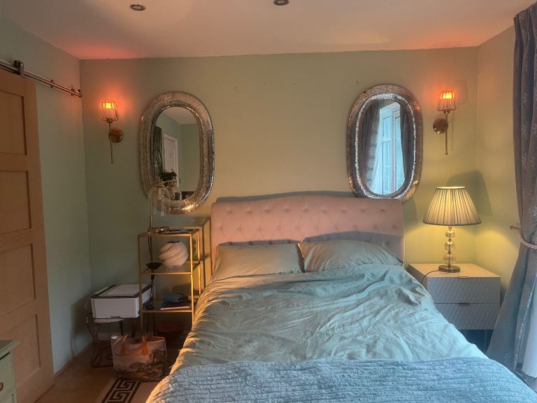En-suite Double room at Thirlmere rise, Bromley (BR1 4HY)