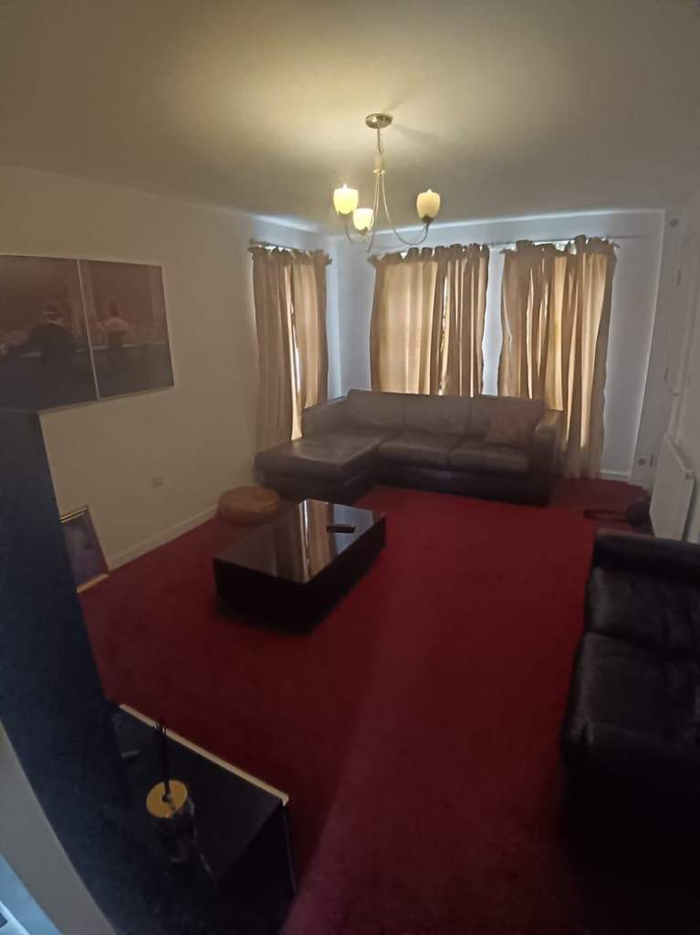 🏡✨ Furnished Single Room in Clayton M11 4XB – £480 pcm | Tram, Bus & Shops Nearby!