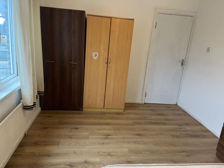 Double Room (TW3 4LU)
