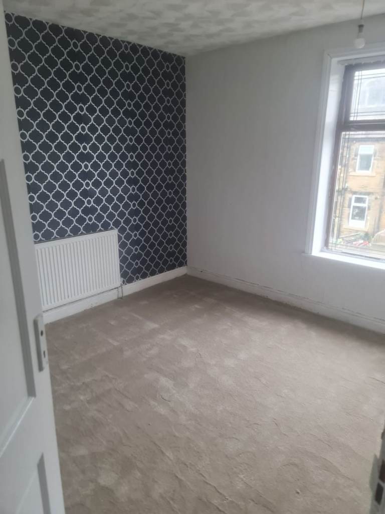 4 bedroom house to let Duckworth terrace, Bradford (BD9 5HH)