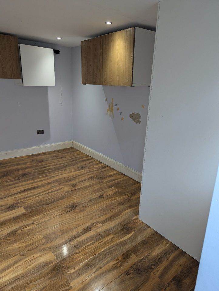 2 BED WITH 2 TOILETS , PARKING AND GARDEN NEAR ROMFORD STATION INCLUDING BILLS (RM1 2TB)