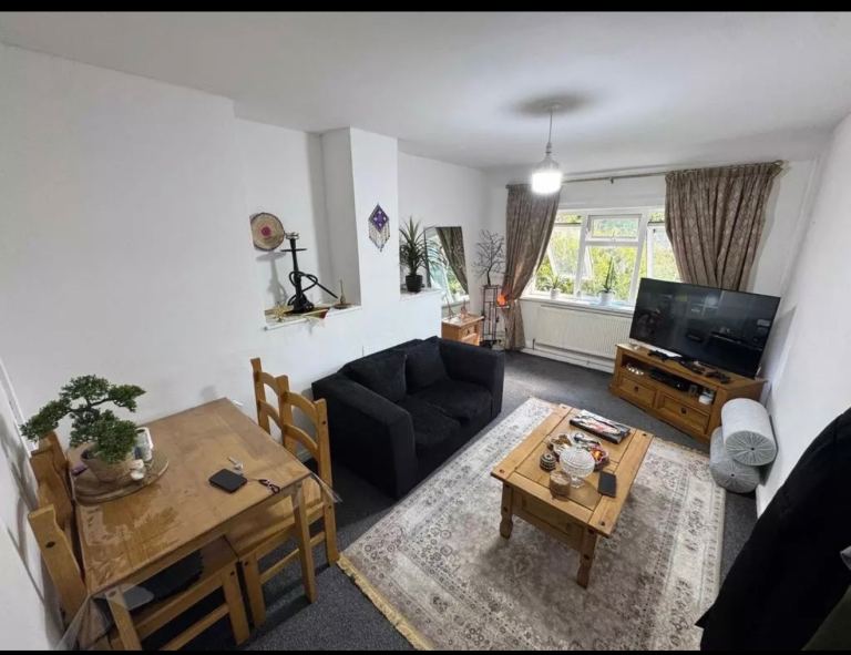 One bedroom flat Harborne, West Midlands £900pm@B17 0NY