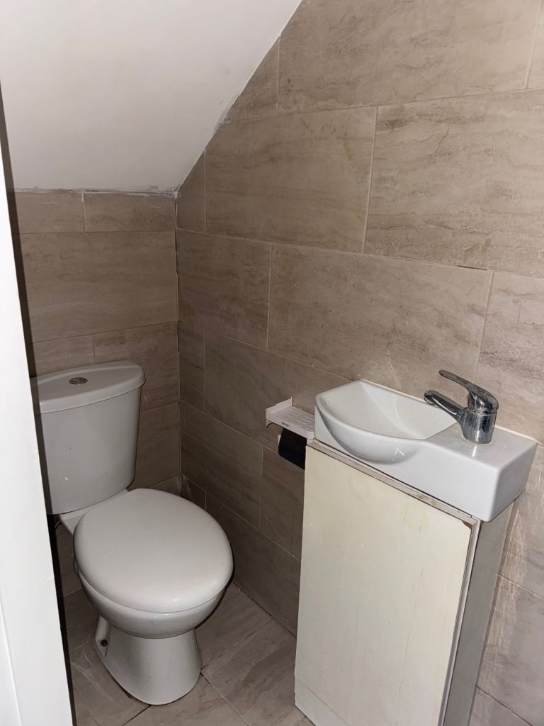 Studio apartment to rent, 3 minute walk from Goodmayes Station IG3 9UD