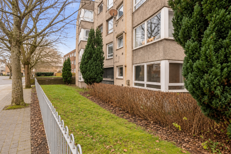 2 Bedroom Furnished Flat at Giles st, Leith, Edinburgh (EH6 6DS)