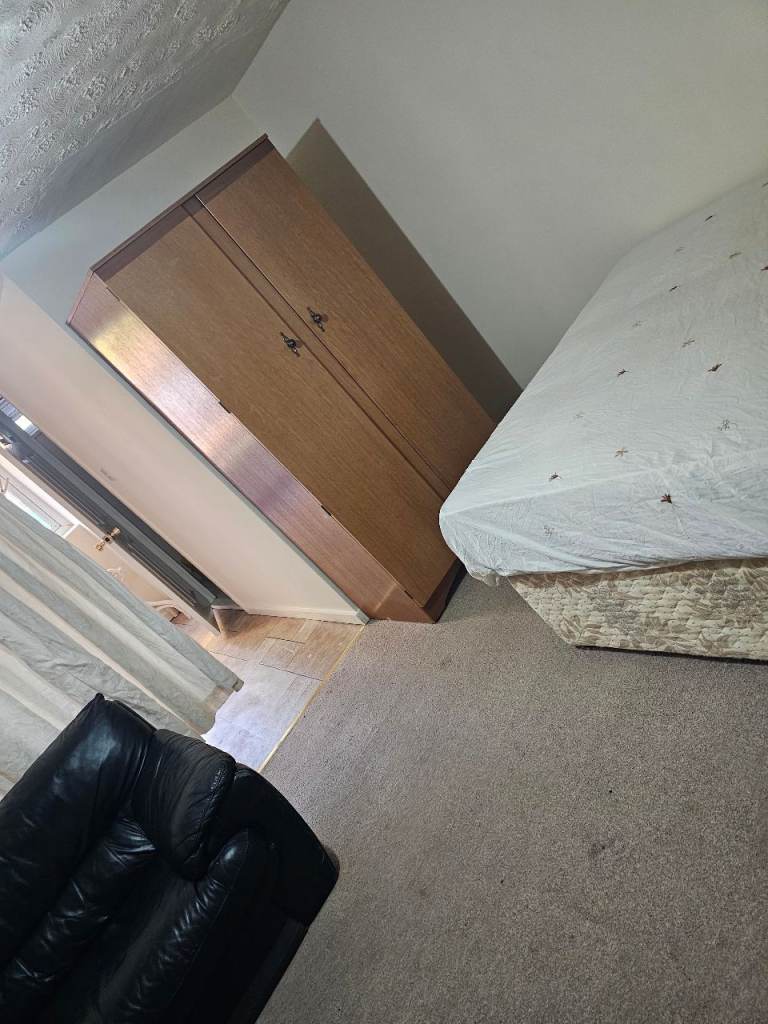 A Studio Room with BILLS INCLUSIVE in Oldham (OL9 7QY)