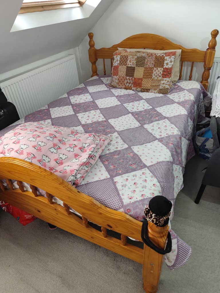 Spacious room to let