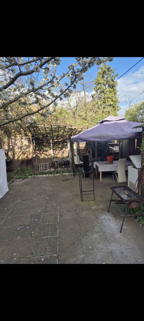 SPACIOUS MASTER ROOM TO RENT – STRATFORD, London E15 3NS ✨