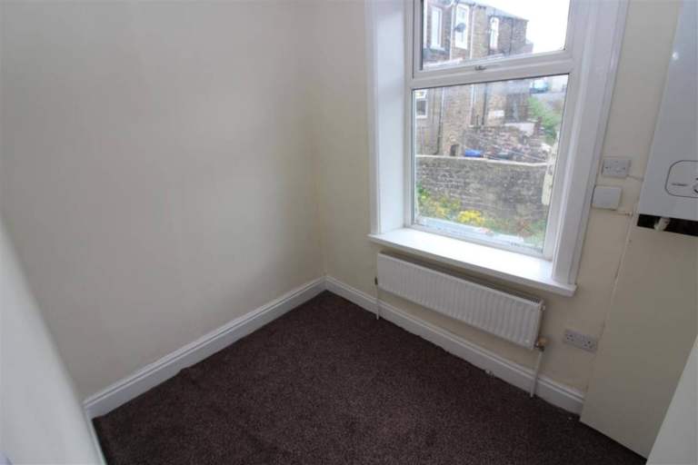 2 Bedroom House To Let at West st, Nelson, Burnley – £500 PCM BB9 7TL