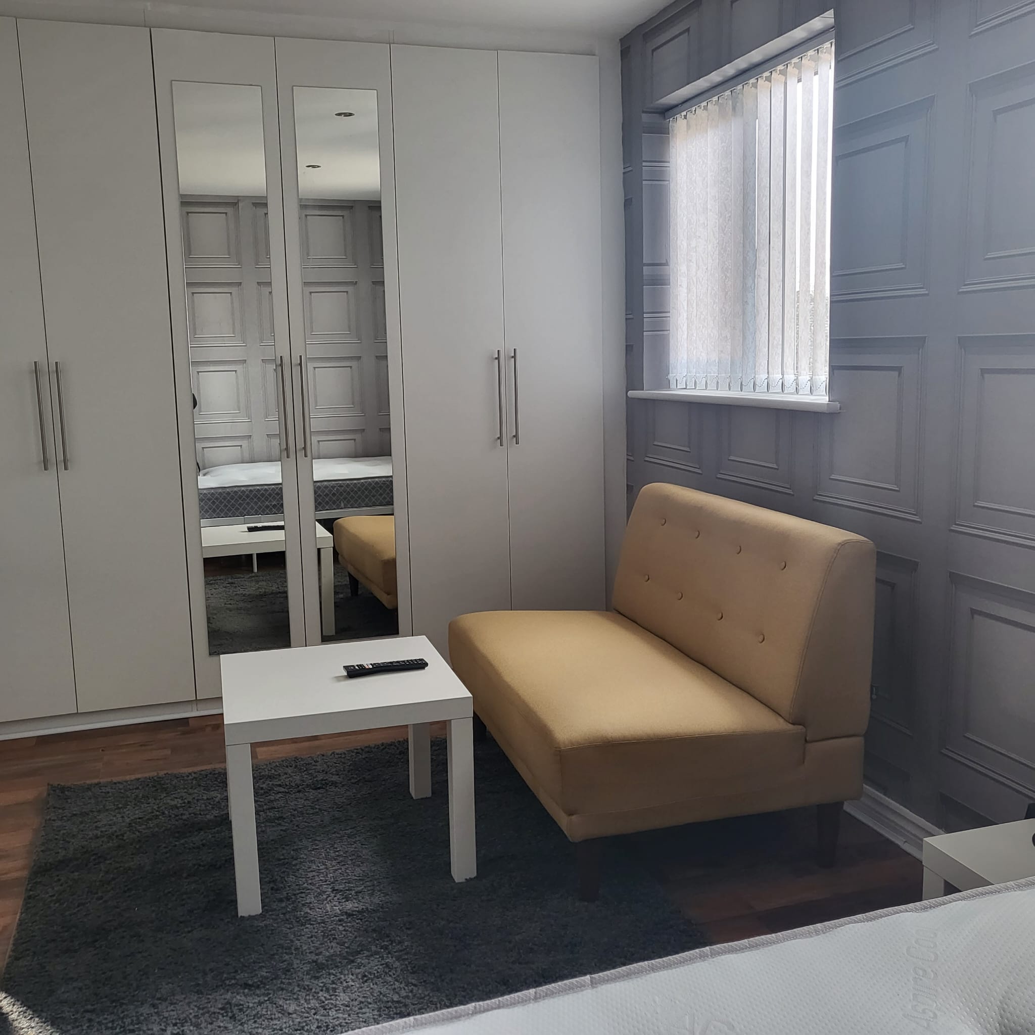Spacious Modern Room to rent for Professional - Queens rd, Cheetham hill M8 8UQ