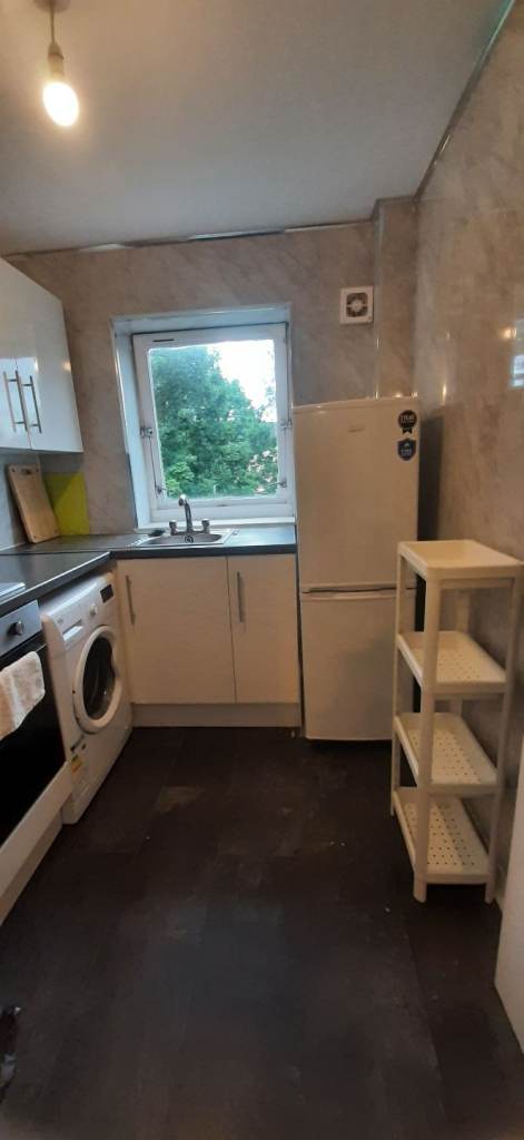 🏡 Bright 3-Bedroom Flat – (City Center) Grove Park Gardens, Glasgow G20 7JB