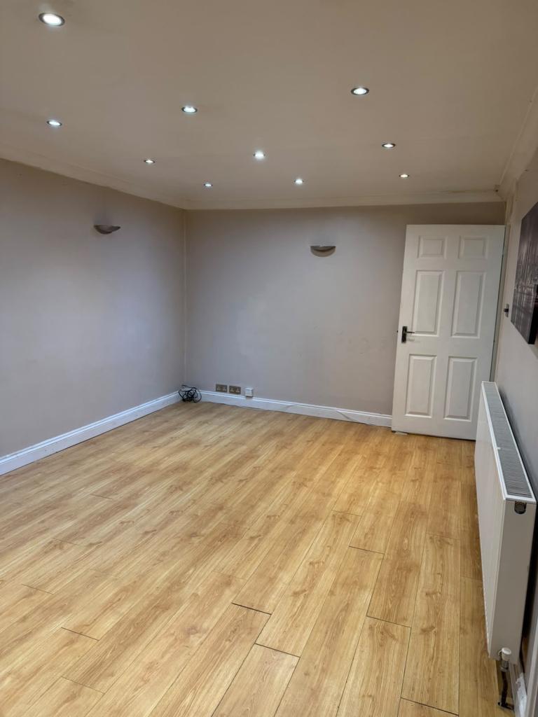 One Bedroom Maisonette Available for rent (UB8 2PZ)