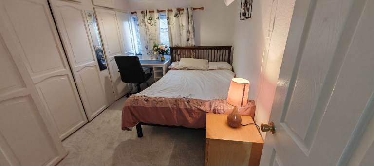 SINGLE PROFESSIONAL LODGER WANTED | UB7 9ES | WEST DRAYTON