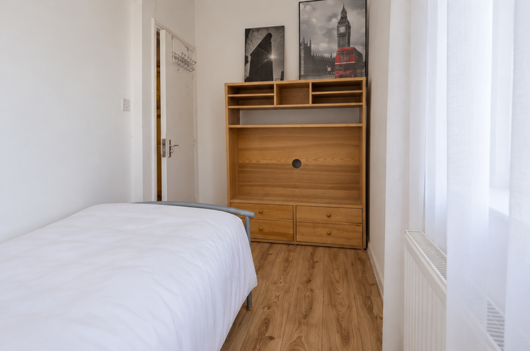 Single Room Queen’s Park – £900 PCM – ALL BILLS INCLUDED (NW6 6NN)