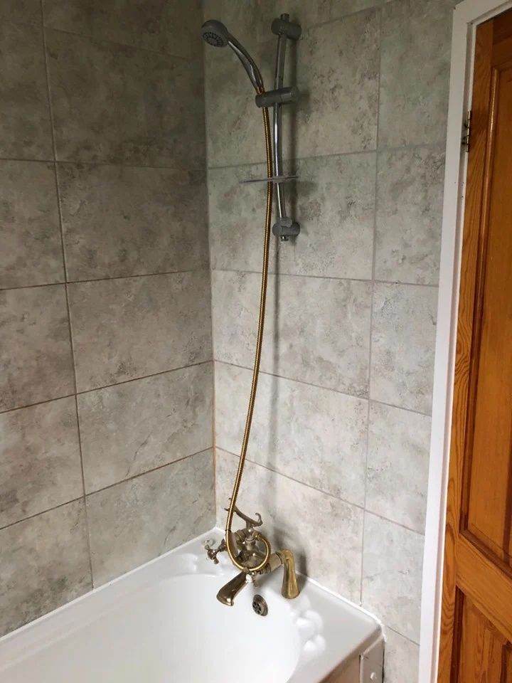 3 Bed Semi-Detached House, Robinson Road, Dagenham (RM10 7SS)