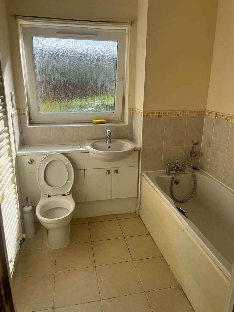 2 Bedroom Flat For Rent at Craigs court, Anniesland (G13 2US)