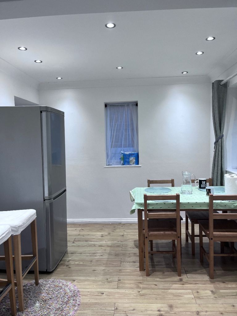 🏡 Furnished Single & Double Rooms from £500 PCM | All Bills Included | RM16 4UA
