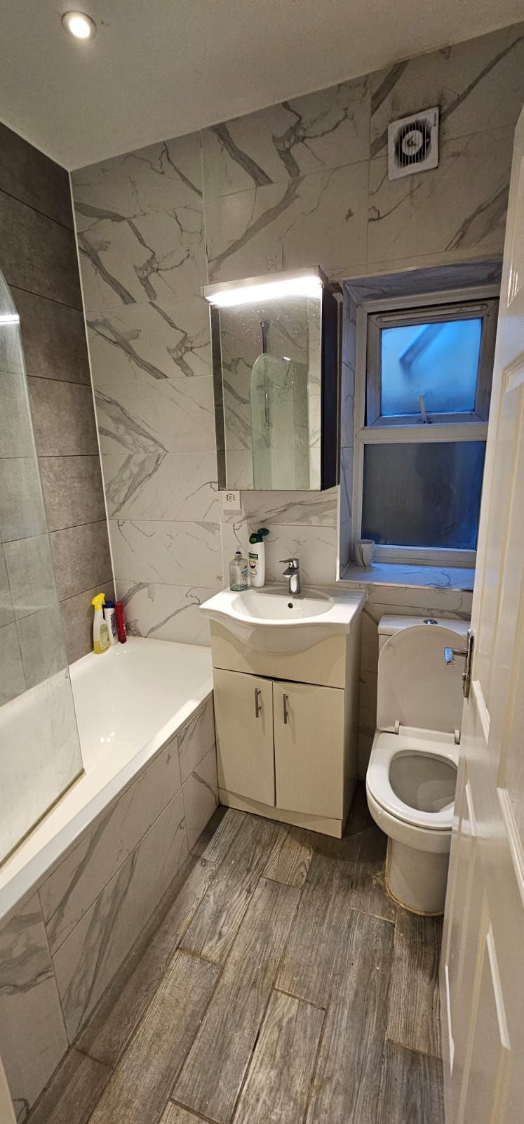 2 double rooms available to let