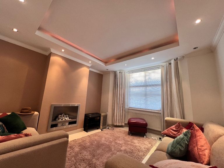 4 bedroom house Wembley Stonebridge (HA9 6QQ)